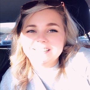 Meet your Posher, Siera